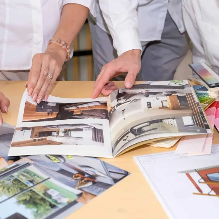 Choose the right Graphic Designer in Wellington